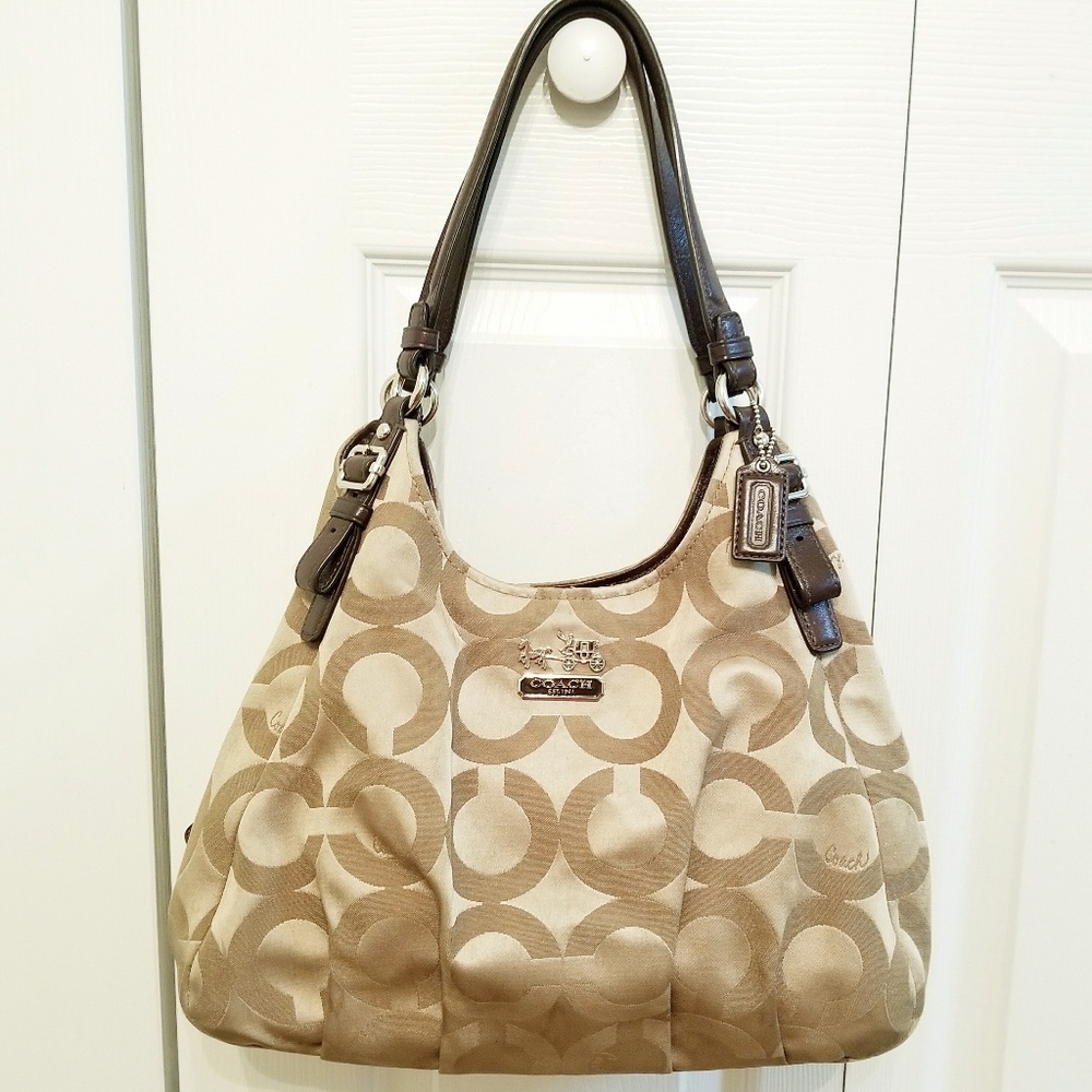 Coach Madison Op Art Sateen Maggie #15689 💖💖